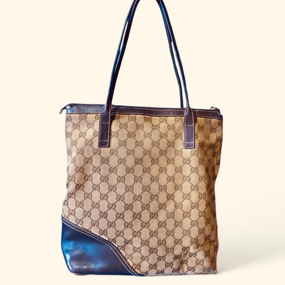 GUCCI Canvas Leather Monogram Shoulder Bag, Vintage. EUC - Picture 5 of 11
